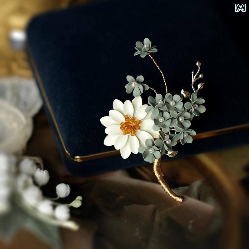 アクセサリー ブローチ レディース な ブローチ ハイエンドの フェミニン さ 繊細な コサージュ 小さい デイジーの 花 セーター コートの ファッション ピ...