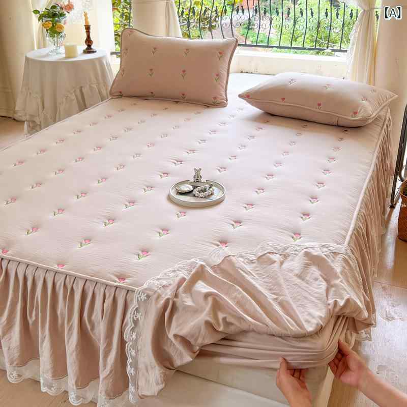 ベッド スカート シーツ キルティング ベッド スカート ワンピース 刺繍入り 厚手 シモンズ マットレス プロテクター 小さい さわやか レース シーツ 防塵 ベッドスプレッド