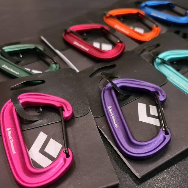 登山 グッズ 防具 ブラック ラインストーン ミニワイヤー 軽量 ドア ロック シングル 登山 用品 キーホルダーと しても 使用 可能