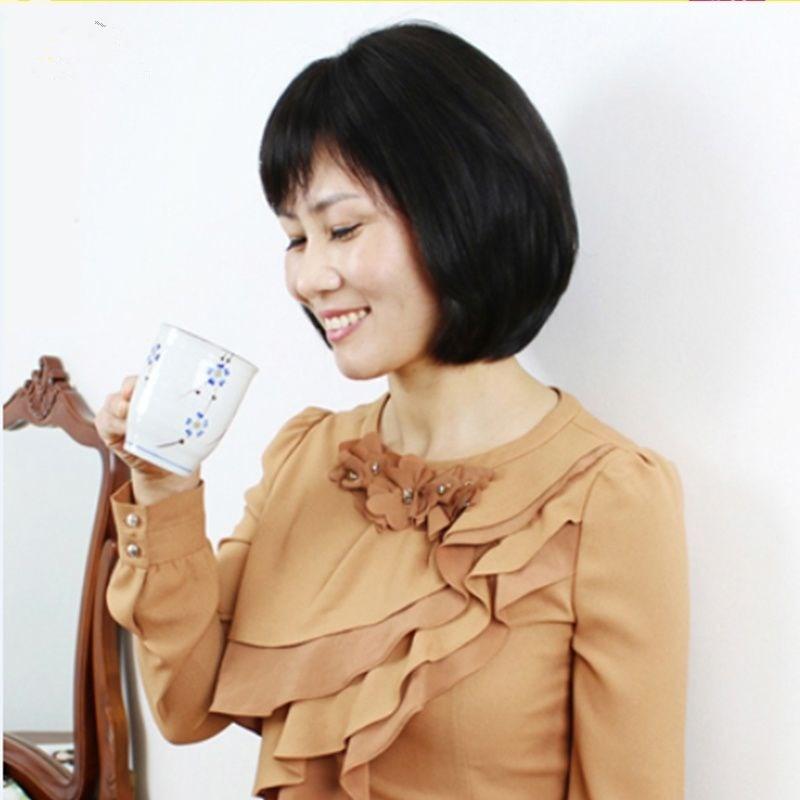 女性用 かつら サイド バングスの 女性 ショート ヘア 高温 ウィッグの 髪 中年 母親 ストレート スタイル ウィッグ セット