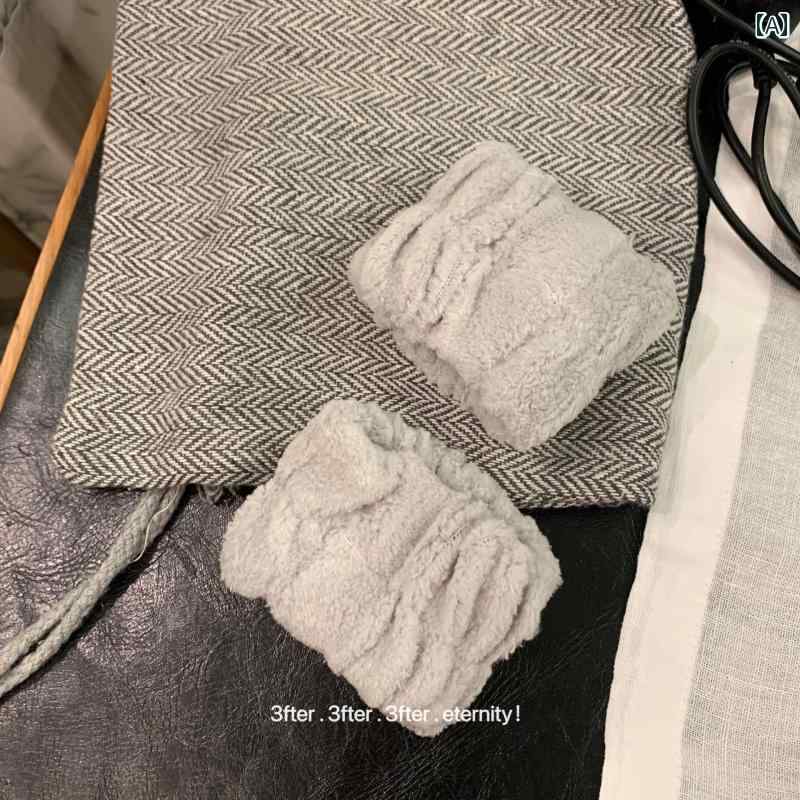 吸水 リストバンド スポーツ＆ フィットネス用 リスト バンドは 吸水性に 優れています。 汗を 拭く のに とても 便利です。 冬場の 洗顔時に 袖が 濡れる のを 防ぎます。