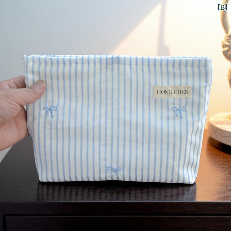 コスメポーチ レディース 大容量 化粧ポーチ 洗面用具入れ メイクポーチ 鞄 バッグ トラベルポーチ 刺繍入り 収納袋 かわいい おしゃれ 小物入れ 整理整頓 多機能 持ち運び 携帯用 軽量 コンパクト 耐久性 旅行用品 出張用 衛生用品整理 雑貨 お出 s-share-global-11115791 サポートシェアグローバル サンプル画像2