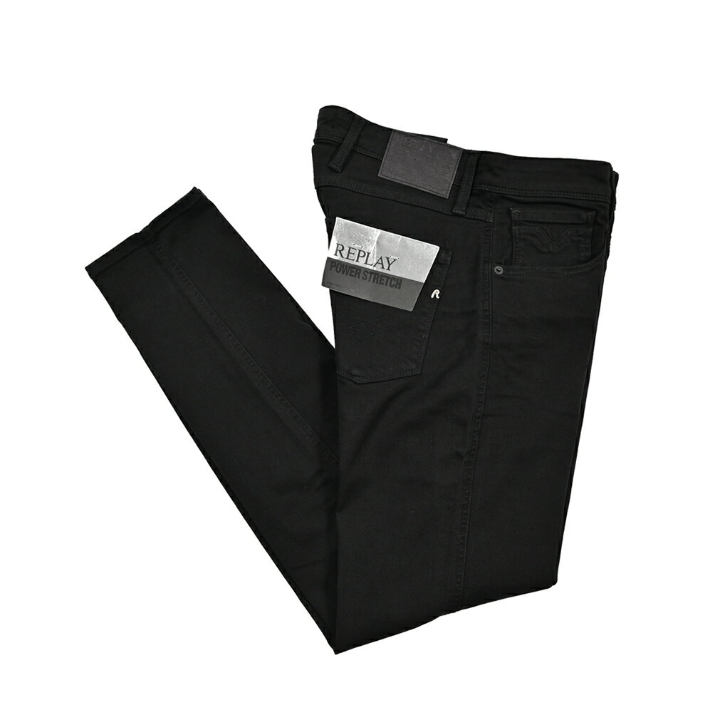 DETAIL商品データReplay / リプレイREPLAY（リプレイ）は、1981年にイタリア北部のアゾロで誕生した、プレミアム・デニムブランド。ブランド名は、創設者クラウディオ・ブジオールがサッカーの試合中継で目にした「Re-play」という言葉に着想を得ています。それは単なる「再生」ではなく、過去の優れたヴィンテージウェアを「リ・メイク（再構築）」「リ・クリエイト（再創造）」するという、ブランドの革新的な姿勢そのものを象徴しています。その革新性を代表するのが、ブランド独自の技術Hyperflex（ハイパーフレックス）です。 驚異的な伸縮性を持ちながら、従来のストレッチデニムにありがちな型崩れや膝の抜けを防ぐ、優れた生地回復力を実現。デニムのオーセンティックな表情はそのままに、まるでスウェットパンツを穿いているかのようなストレスフリーの快適性を提供します。また、イタリアブランドならではの美学が息づく、洗練されたシルエットもREPLAYの真骨頂です。代表的なスリムフィットモデル「ANBASS（アンバス）」をはじめ、計算され尽くしたカッティングは、穿く人の脚を長く、美しく見せる効果を発揮します。■品名：ジーンズ■品番：M914.000.80693C1■状態：新品未使用原産国Made in TUNISIA素材コットン 91%エラストマルティスター 7%エラスタン 2%カラー・柄ブラック備考□国内参考価格　36,000円（税抜）□仕様M914ANBASSSLIM FIT9.5 OZガーメントダイジップフライ5ポケットロゴパッチ裾 タタキ仕上げSIZEサイズ/寸法ウエスト股上股下太腿幅裾幅【W32_L32】日本サイズM程度 （レングス32）82 cm26 cm80 cm28 cm16 cm【W32_L34】日本サイズM程度 （レングス34）82 cm26 cm83 cm28 cm16 cm【W36_L30】日本サイズ3XL程度 （レングス30）101 cm27 cm76 cm30 cm17 cmリプレイ　すべての商品はこちらリプレイ　REPLAYサイズから選ぶPICK UPこの商品を見ている人はこちらもチェック ピーティートリノ　ヘルノ　　　ドルチェ＆ガッバーナアミリアミパリスコルマーリプレイ 「スマートカジュアルデニム」が原点の洗練デニム2026 春夏新作アイテム