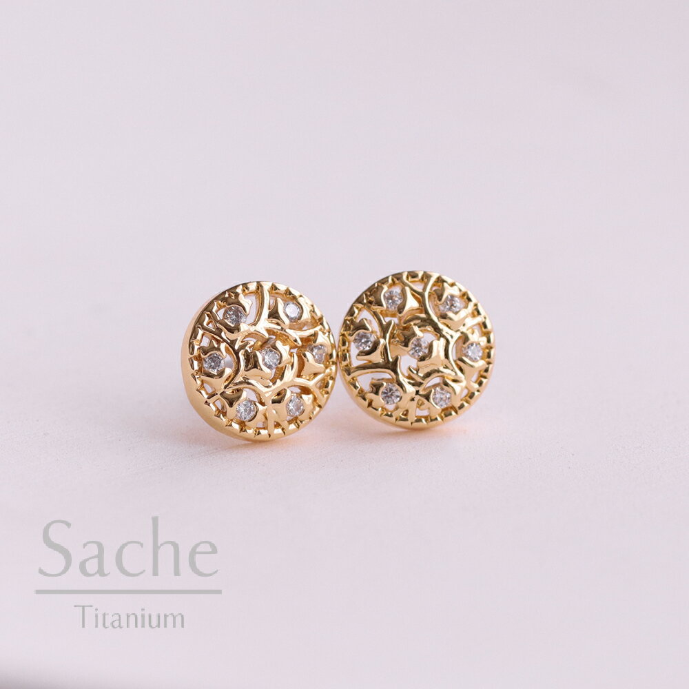 【2025年11月新商品】純チタン ピアス 金属アレルギー パヴェ ラインストーン ゴールド サシェ sache 超敏感肌用/商品名：【純チタンピアス】Chantal(シャンタル）