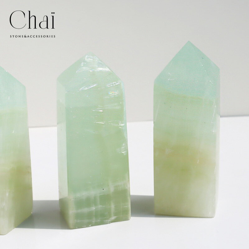 天然石 カリビアンブルーカルサイト ポイント 四角柱 握り石 ストーン インテリア オブジェ ナチュラル 原石 グリーン ブルー 希少石 癒し 人間関係 カルサ...