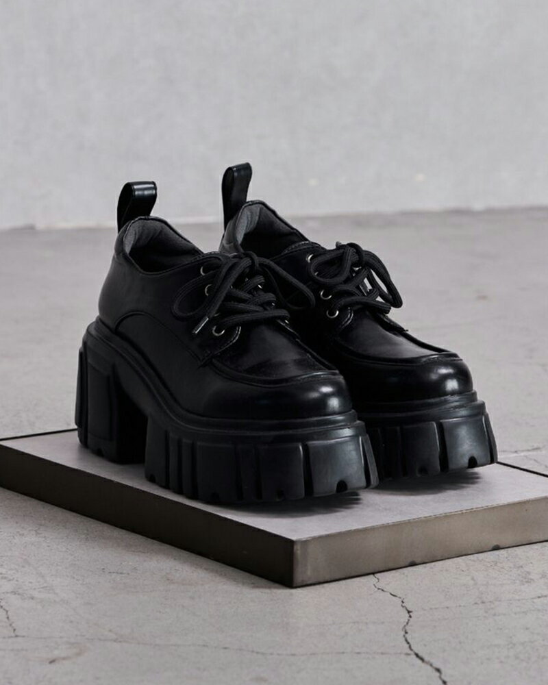 GYDA ジェイダ レースアップボリュー