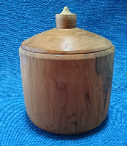 佐渡の木工芸品　オンコ（イチイ）の木で作った　蓋付きの小物入れ」（木工房・米）蓋つき 小物入れ オンコ イチイ 佐渡ヶ島 手づくり せいちゃん