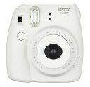 【中古】FUJIFILM インスタントカメラ チェキ instax mini8プラス 接写レンズ・純正ハンドストラップ付き ココア INS MINI 8P CO...
