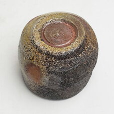 mgn-04702
