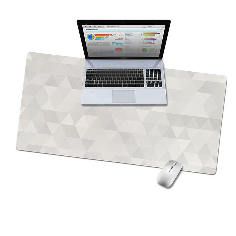 300円OFFクーポン デスクの傷防止 超大型デスクマット PVC 拭ける 学生 マウスマット マウス対応 キーボードマット PVC製 汚れにくい パソコンマット オフィスデスクパッドト ラップトップマット 大判 持ち運び PCデスク お手入れ簡単 勉強デスク 机マット RaogtCYU