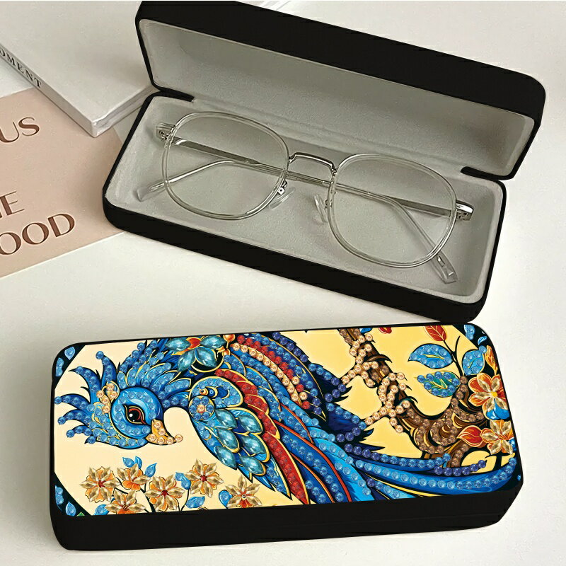 【クーポン利用で10%OFF】送料無料 刺繍キット 鳳凰 眼鏡ケース 5D ダイヤモンドアート キット ビーズ..