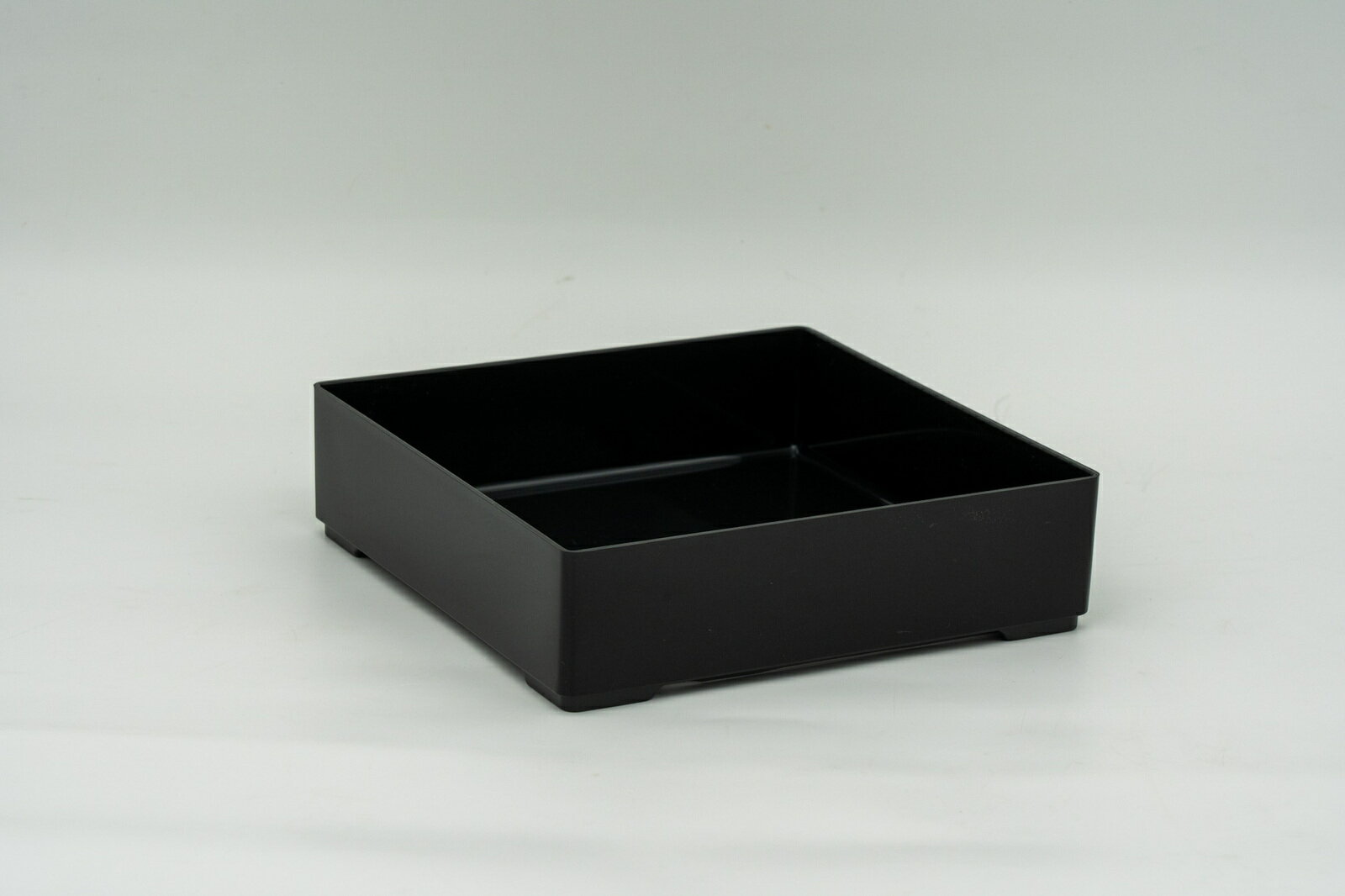 21年最新海外 お正月のおせち料理を詰めたり お花見 運動会のお弁当容器にどうぞ 蓋付１段セット うさぎ 6 5寸角重箱