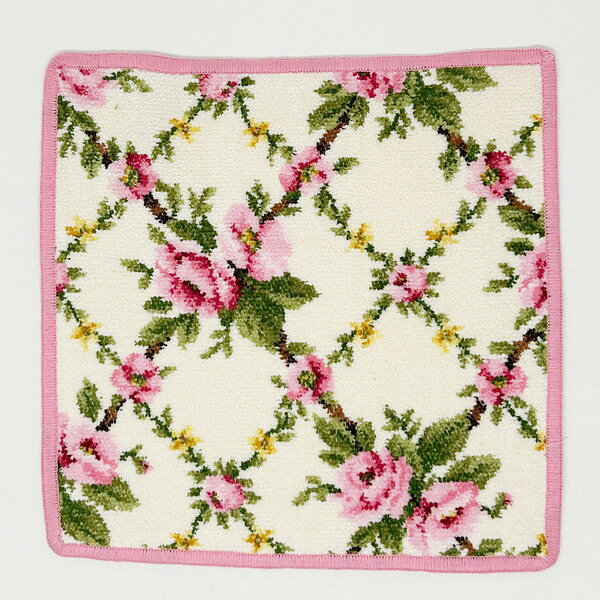FEILER 他のアイテムを見る→コチラ 商品説明 FEILER/フェイラー タオル ハンドタオル ウォッシュクロス 25×25 日常生活に彩りを加えるアイテムです。サイズは25x25cmとコンパクトで、かばんにすっぽり収まるサイズで外出時やオフィスでの使用に最適です。バリエーションがあり、お好みや気分に合わせて選べるのが魅力的です。 手洗い後のハンドタオルとしてはもちろん、キッチンやバスルームでのウォッシュクロスとしても活躍します。 ブランド FEILER(フェイラー) 型番 Wash cloth 25X25 サイズ(cm) 約　縦 25.0 横 25.0 cm 素材 コットン 仕様 - 付属品 なし（保存袋は付属しておりません。） その他 ※ラッピングは不可となります。 ※商品は縮みやすい性質があり、繰り返しのお洗濯で縮む場合があります。 ※フチの縫製のゆがみ、織り目がずれてる物があります。予めご了承ください。 ※裁断部分によって、柄の配置が画像と異なる場合がございます。予めご了承ください。 ※お客様のモニター環境により実際の色と異なる場合が御座いますご了承下さい。 ※複数サイトで在庫を共有しておりますので、同時にご注文があった場合在庫切れでキャンセルをさせて頂く場合が御座います。あらかじめご了承下さい。 リンク フェイラー全アイテム一覧FEILER/フェイラー フェイラー 全アイテム 一覧