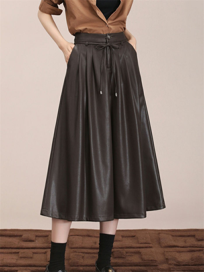 レザー スカート Aライン レディース 通販 レザースカート フレアスカート フレア ミドル丈 ミドル ひざ下 膝下 ボトムス 上品 無地 シンプル 大人 きれいめ 脚長効果 高見え 秋冬 秋 冬 おしゃれ オフィス カジュアル 通勤 通学 20代 30代 40代 50代