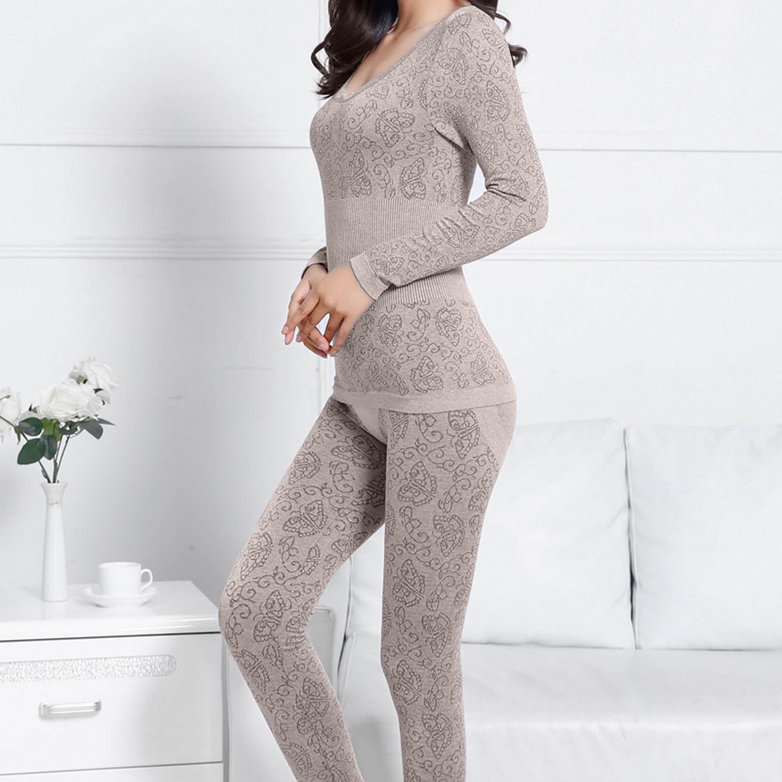 [Caqnni] レディース ヒートテック 上下2点セット あったかインナー 大きいサイズ 薄手 保温インナーシャツ 防寒 上下セット防寒着 秋冬春 ロングパンツ 軽量 アンダーウェア 女性用 防寒タイツ 発熱保温 サーマル下着 ランニング