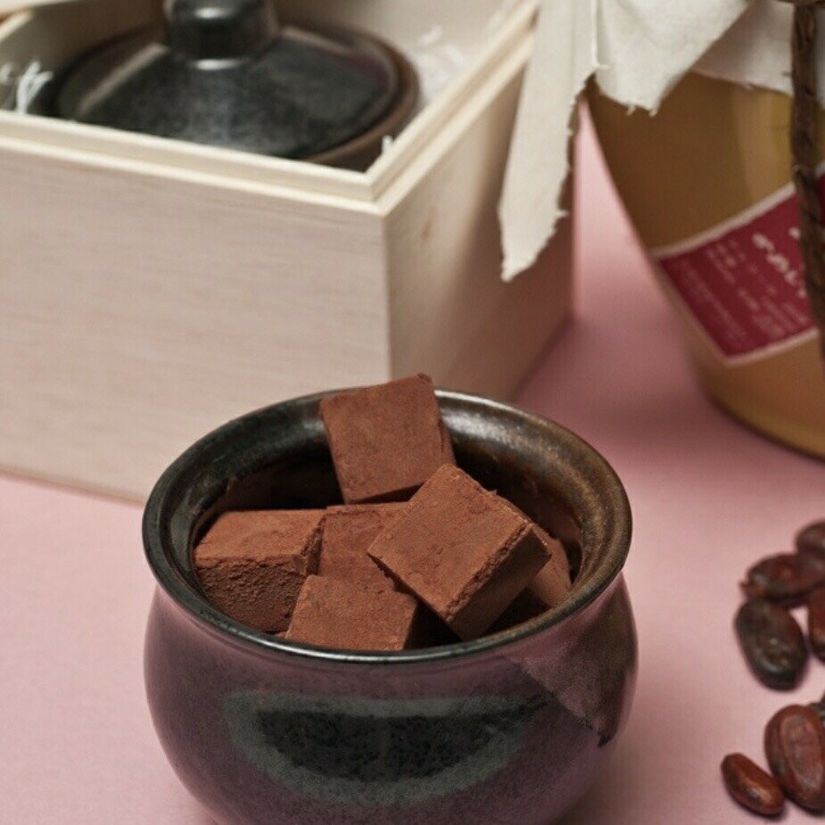 甕雫 生チョコレート チルド便 送料無料 京屋酒造 芋焼酎 焼酎 かめしずく 亀雫 かめ雫 アルコール入り バレンタイン限定 チョコレート ボンボン ショコラ 宮崎 酒屋 **のサムネイル