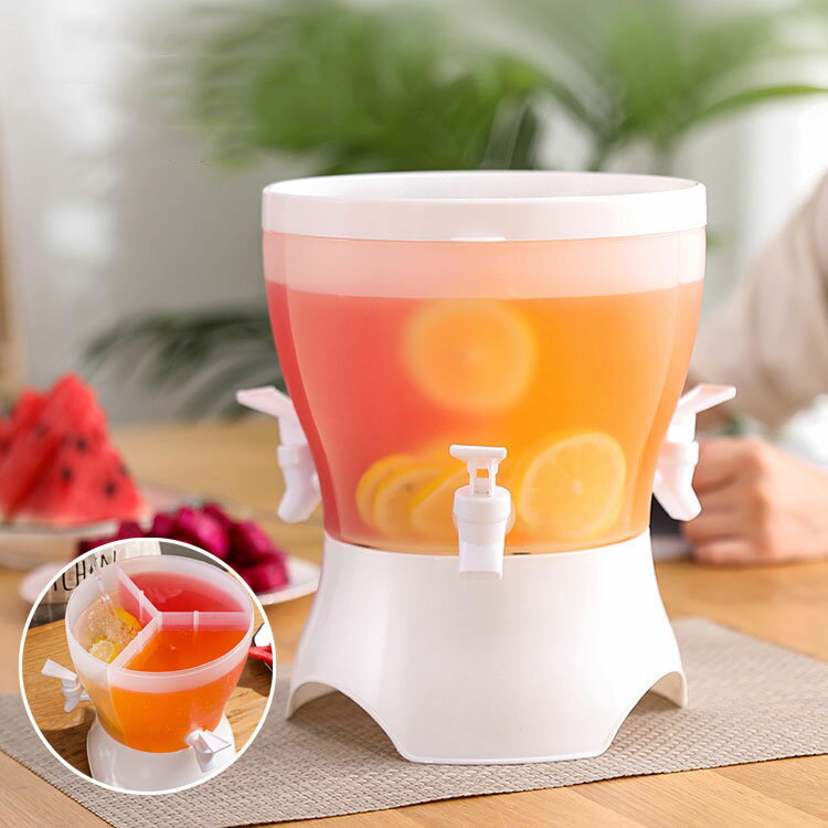 Pitchers - 茶 ポット 冷水筒 三つの蛇口付き 360°回転 耐熱耐冷 大容量 3コマ 仕切り 横置き 5.3L 洗い 飲料水 お茶 炭酸 冷蔵庫に入れる 冷水ポット 一人暮らし 家族 水差し プラスチック PP材質 軽量 耐久性 麦茶ポット おしゃれ 水筒 ビール樽飲料ディスペンサー ドリンクサーバー