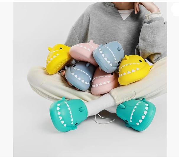 スリッパ 冬用 サメ 室内 滑らない 厚底 ボアスリッパ レディース メンズ 静音 部屋用 ルームシューズ ボア ふわふわ 可愛い サンダル