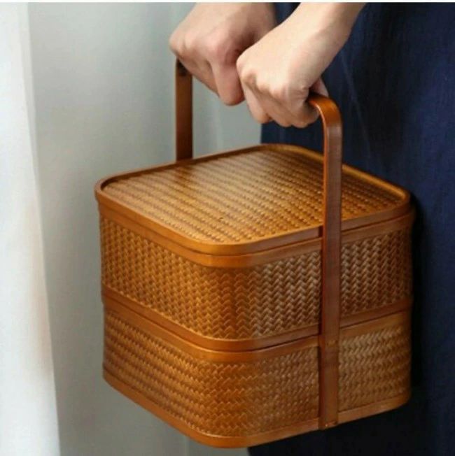 自然素材にこだわったかご 竹 かご ハンドル付き 二段 重箱 四角 漆塗り 手作り 行楽弁当箱 おせち 竹籠 バスケット手提げ アウトドア