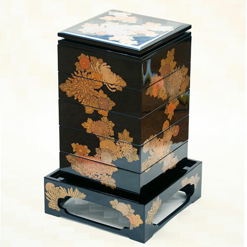 漆器 五段重 台付き 黒内朱 菊尽し蒔絵【少々訳ありアウトレット】名入れ無料 おせち 重箱 オシャレ 敬老の日 御礼 おみやげ 人気 老舗 法事 お供え プレゼ...
