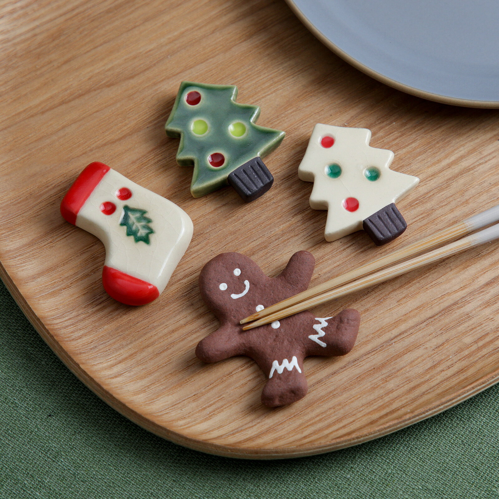 クリスマス 箸置き 4個セット 化粧箱入り プレゼント ギフト 陶器 かわいい おもしろ クリスマス 北欧 【メール便可】のサムネイル