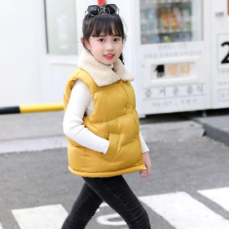 業務SHOP SaK24のキッズ 厚手 防風 裏起毛 男の子 女の子 ノースリーブ 羽織り 防寒 暖かい 中綿ベスト 子ども服 裏ボア 防寒 保温 男女兼用 雪遊び 可愛い 襟付き キッズ 通園 通学 普段着 お洒落｜アングル3