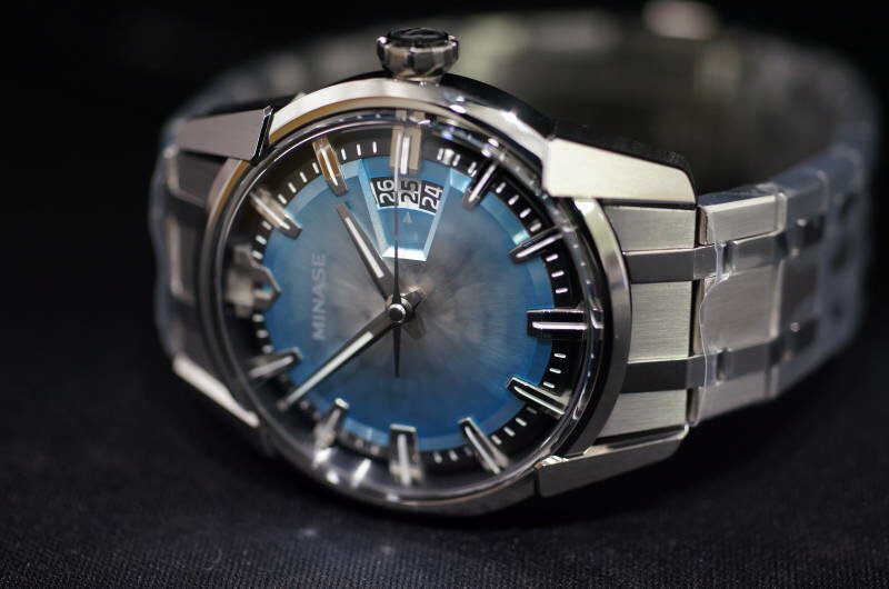 【60回まで無金利対象】正規品MINASE【ミナセ】日本製ウォッチ【DIVIDO】【ディヴァイド】　自動巻き【ステンレスメタルバンド】40.6ミリケース【メンズサイズ】アイスブルー文字盤日本の伝統工芸「雪平模様」【VM14-M01GIB-SSB】
