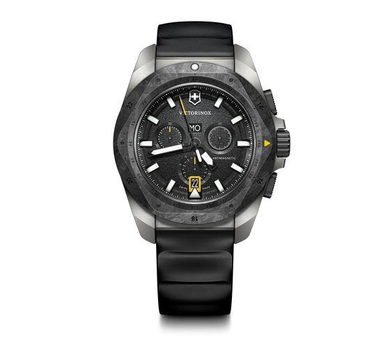 国内正規VICTORINOX【ビクトリノックス【INOX　Chrono】【イノックス クロノ】【チタンケース】カーボンベゼル　ウッドストラップ　戦車が踏んでも壊れない腕時計【241988.1】