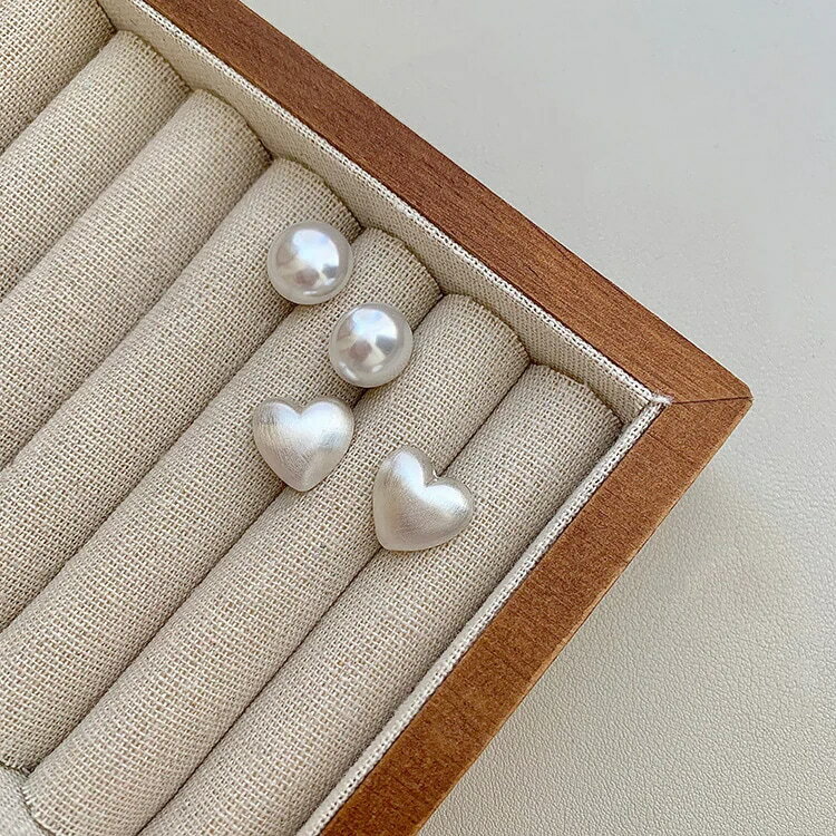 春のピアス シンプル気質 パールハートダブルスタッドピアス レディース 春夏 アシンメトリーピアス