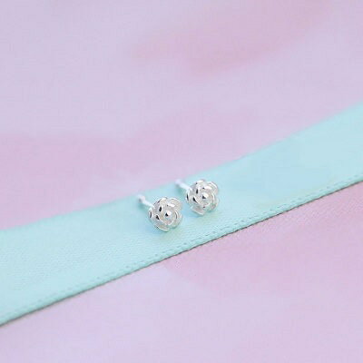 のピアス ほっとイヤリング シルバー925　ピアス　韓流ブーム　シンプル　コーディネート　気品　ロー..