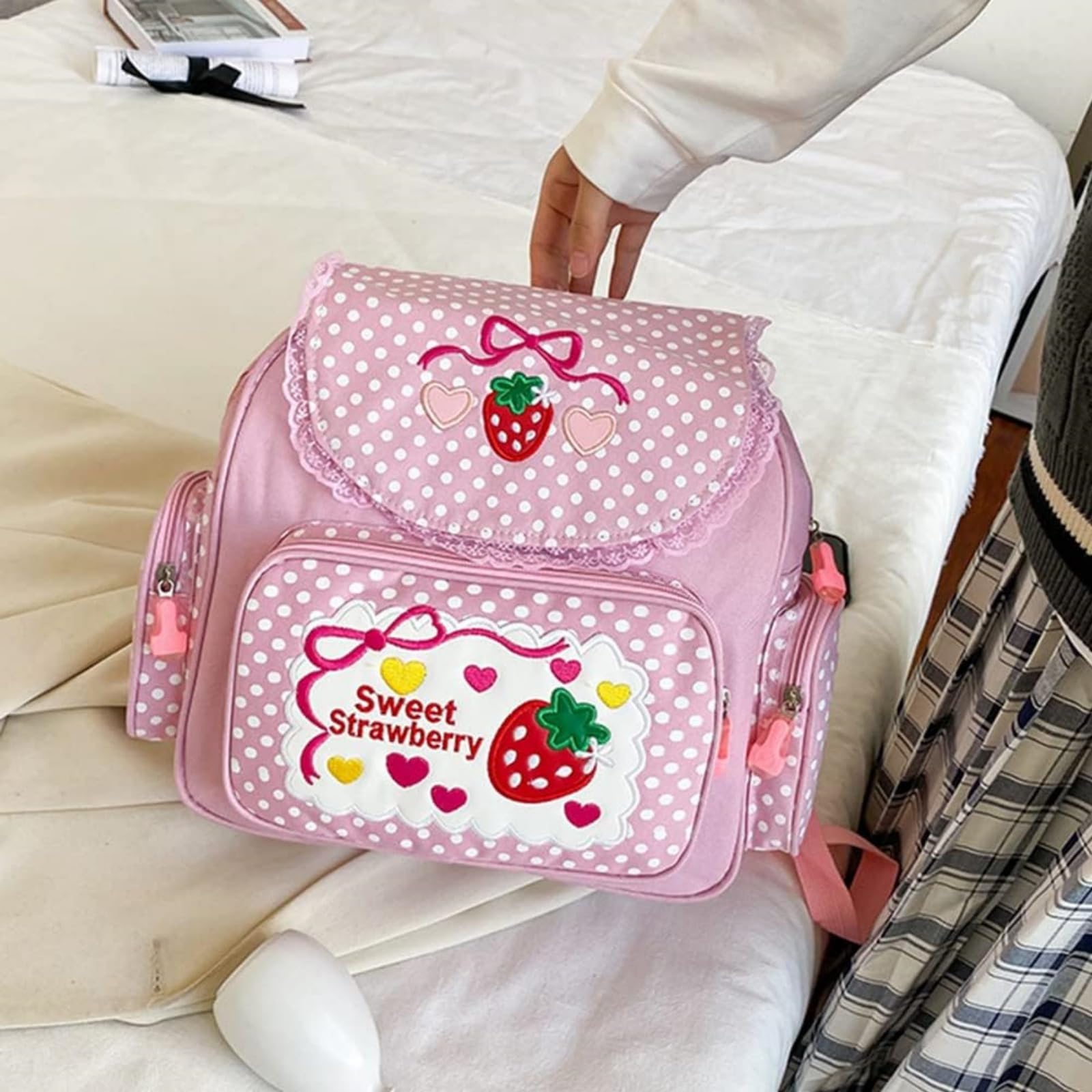 [] かわいいキッズスクールバッグ かわいいイチゴ刺繍 トラベルリュックサック ドット マルチポケット ナイロン ファッション カレッジ 十代の女の子用 [並行輸入品]