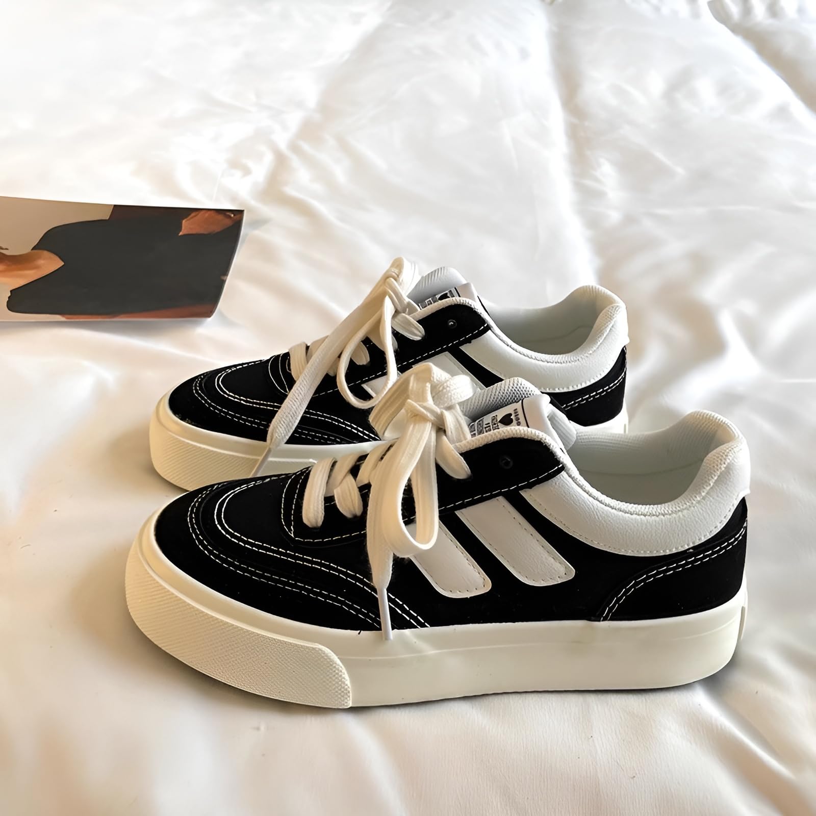 さかもとストアの衝撃分散インソール レトロスニーカー 女性用 消音設計 防滑ラバー底 通学/通勤兼用 軽量キャンバス 足疲れ軽減 春夏秋対応 多用途シューズ 日本サイズ準拠｜アングル3