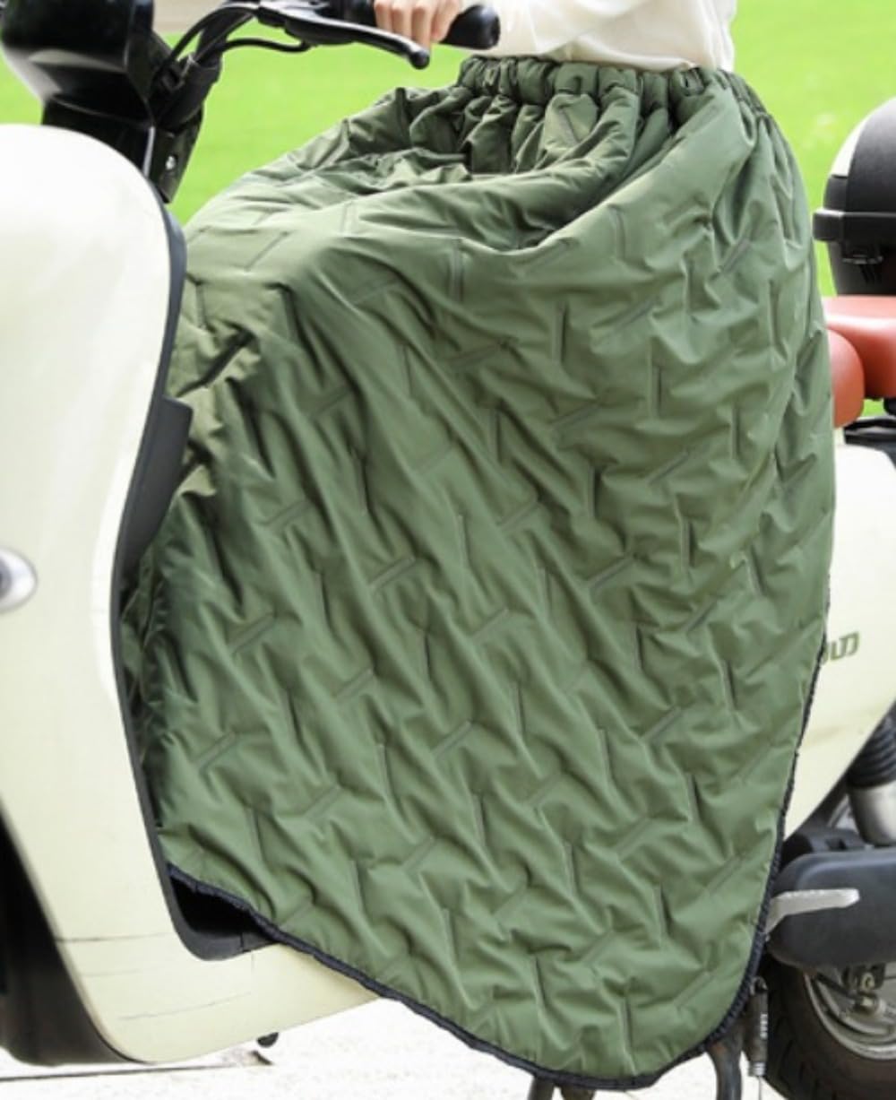 スクーター 防寒 ひざ掛け レッグカバー 防風 撥水 バイクエプロン 暖かい防寒 バイク 足元防寒 撥水 ..