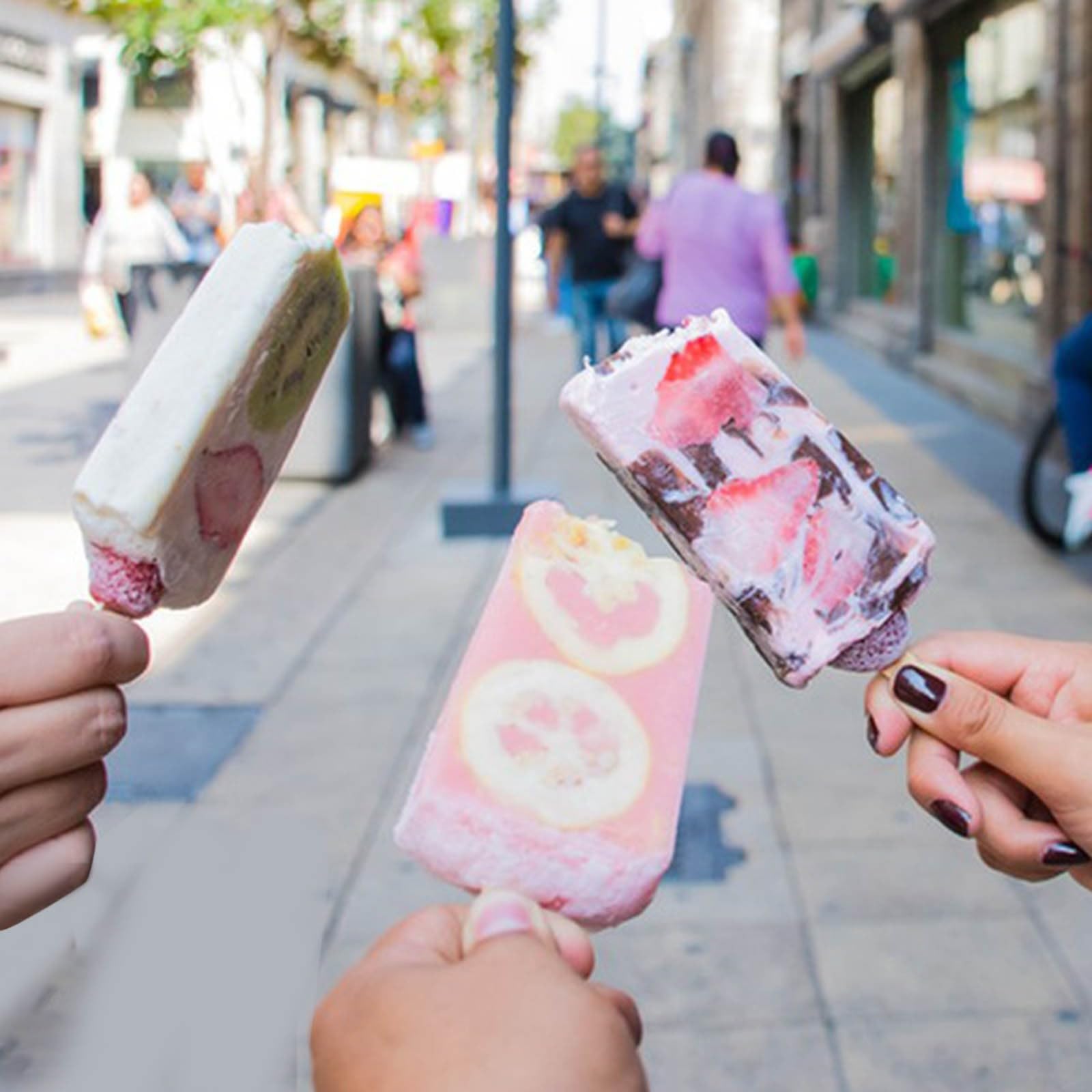 木製棒 200本セット(木色) アイススティック棒 DIY ミニ アイスキャンディー棒 業務用 木製 新しい使い方 いろんな芸術品や作品を作り用 小学生向けの工作教室用に 114mmx10mm