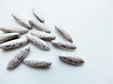 【待望のおそらく最終在庫】本場チェコビーズ：ダガー：エッチド・フルシルバー【エッチドビーズ】【RC..