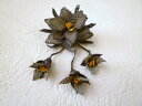 《母の日などのプレゼントに》トルコ伝統手芸“オヤ”刺繍のフラワーブローチ:グレー【RCP】