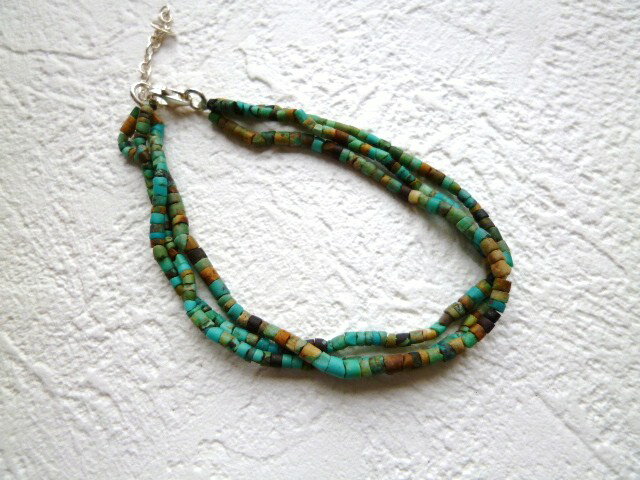 稀少な昔のトルコ石削り出しビーズ3...