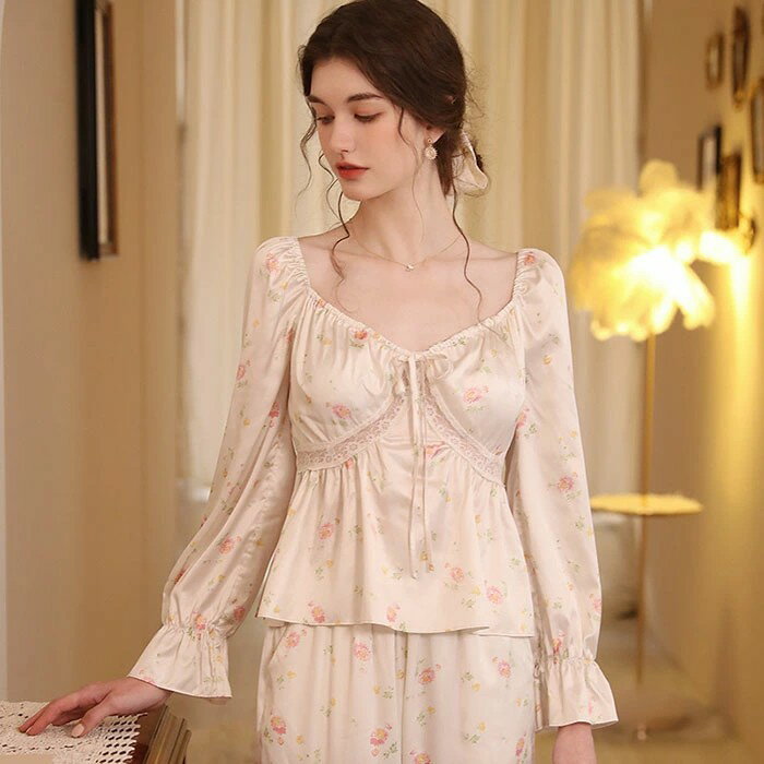 シルク パジャマ レディース 長袖 大きいサイズ 春夏 薄手 花柄 上下セット 長ズボン Vネック レース ナイトウェアセクシー エレガント高級 フェミニン かわいい 部屋着 寝間着 寝巻き 婦人 女性用 彼女 妻 旅行 入院 快適 プレゼント お祝い 人気 ルームウェア セットアップ 2