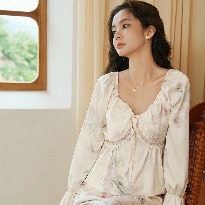 シルク パジャマ レディース 長袖 大きいサイズ 春夏 薄手 花柄 上下セット 長ズボン Vネック レース ナイトウェアセクシー エレガント高級 フェミニン かわいい 部屋着 寝間着 寝巻き 婦人 女性用 彼女 妻 旅行 入院 快適 プレゼント お祝い 人気 ルームウェア セットアップ 3