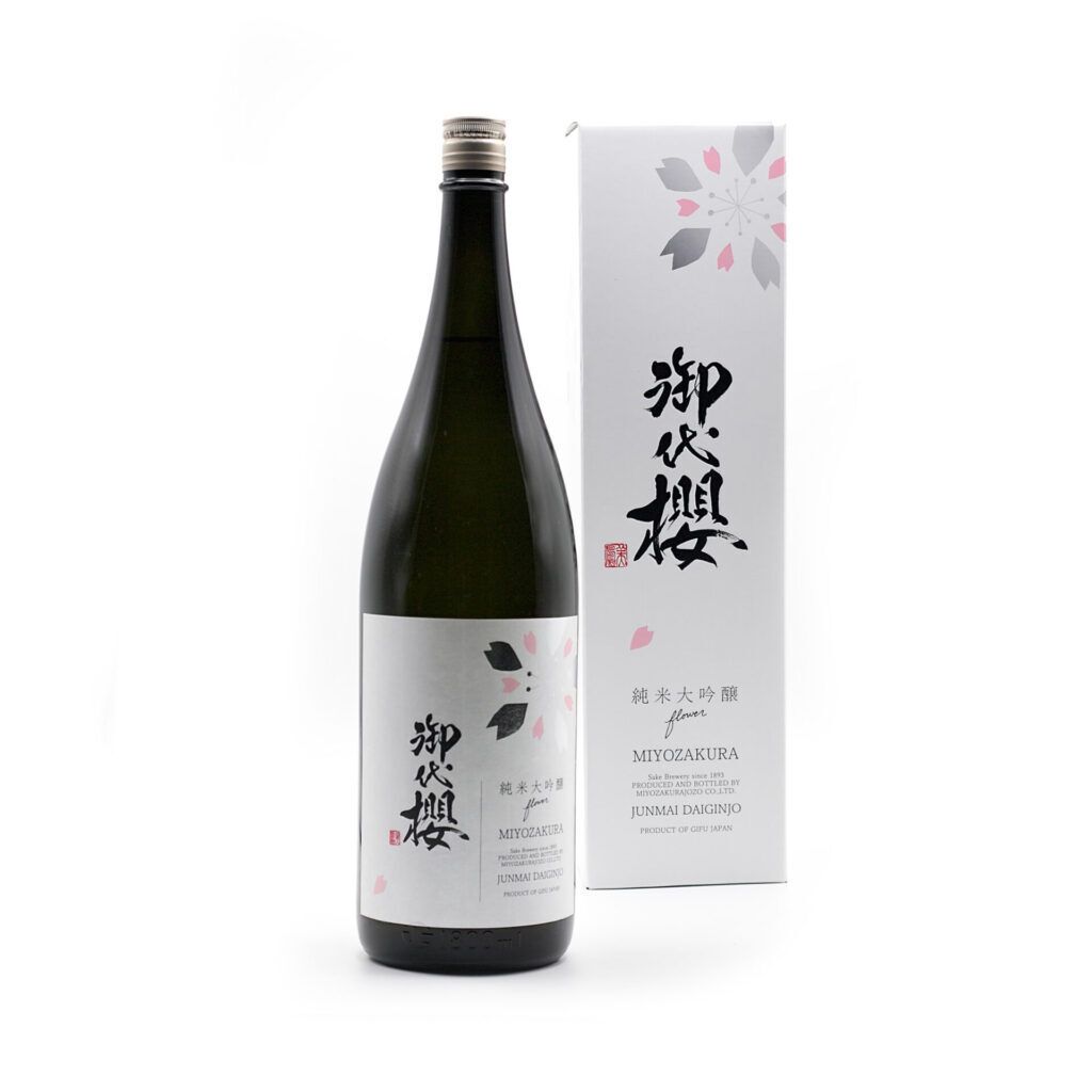 蔵元直送 御代櫻 純米大吟醸 flower 1.8L 6本 1ケース 日本酒 送料無料 代引不可 同梱不可 日時指定不可 ダンボール配送
