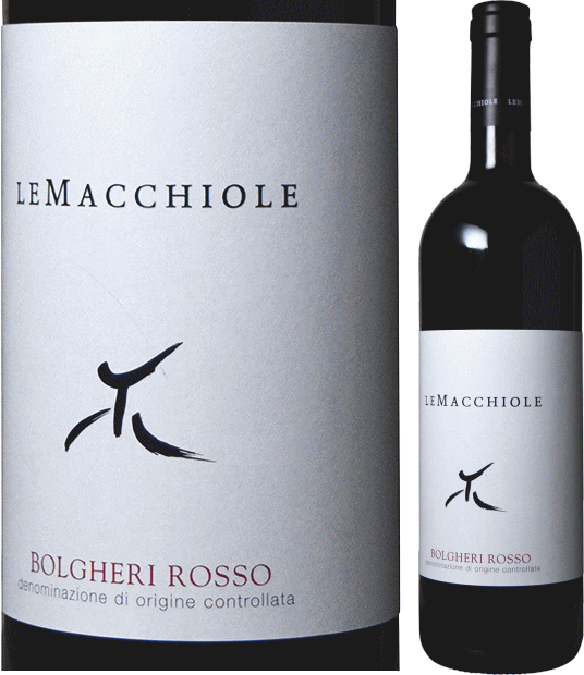 comment 深みのある紫紅。カシスリキュール、濃縮したブルーベリーの果実香。柔らかい口当たり、ミネラルからくる旨みが強い。フレッシュさ香りの華やかさが際立つ赤ワインです。 ワイン・アドヴォケイト得点93+ ワインスペクテイター95点 &nbsp;ワイナリー名 　Azienda Agricola Le Macchiole 　アジィエンダ・アグリコーラ・レ・マッキオーレ &nbsp;ワイン名 　Le Macchiole Bolgheri Rosso　レ・マッキオーレ ボルゲリ・ロッソ 原産国 　イタリア 地方 　トスカーナ &gt; ボルゲリ ヴィンテージ &nbsp;2021 品質分類 　トスカーナI.G.T. ブドウ品種 　メルロー 50%/カベルネ・フラン 20%/カベルネ・ソーヴィニヨン 20% 　シラー 10% 醸造・熟成 　醗酵ステンレスタンク 　熟成80%はオーク樽熟成10ヶ月(新樽使用無し) 　20%はコンクリートタンク熟成 色・味わい 　フルボディ・重口　赤ワイン&nbsp; トスカーナ州ボルゲリで、唯一農家がはじめたワイナリー。初代オーナー故エウジェニオ・カンポルミ氏はこの地の可能性を見出し、惜しみない努力を注いできました。メルロー100％で造られるプレミアムワイン、「メッソリオ」は2004年にワインアドヴォケイト誌で100点を獲得して以来、世界のワインファンを魅了しています。エウジェニオが亡くなった後、妻チンツィアと家族が彼の意思を引き継ぎ、2009年にはイタリア最優秀ワイナリーと評されるまでになります。トスカーナ最高峰のメルローといえばマッセート、レディガフィ、そしてメッソリオ。中でもその優美さは右岸のボルドーをも圧倒する別格の存在としてワイン・アドヴォケイト誌でも高い注目を集めています。 ただ一人、ボルゲリの農家として名を轟かす 今では死語とまで言われる「スーパータスカン」の誕生地の一つ、ボルゲリを有名にしたサッシカイアやオルネッライア。第二次世界対戦中、大好きなボルドーワインが飲めないという当時のサッシカイアのオーナーの悩みから始まったワインです。所有していた広大なボルゲリの土地の一部にボルドー品種を植え、それがいつしか評論家の目にも留まり、イタリアの一大産地へと成長したのでした。そんなスケールの大きなストーリーがあり、貴族が大半の地を所有するボルゲリの地で、ただ一人、地元の農家として新たに世界に名を轟かすカンティーナを立ち上げたのが、今は亡きエウジェニオ・カンポミル氏。彼のひたむきな努力と情熱が世界屈指のワインを生みました。 &nbsp; ボルゲリの個性を最も表現する手法とは 今となっては世界的に有名なボルゲリのワイン。ワイナリーの数も増える一方、ワイン史としては歴史の浅い産地で各社がそれぞれ個性を表現しようと研究が進んでいます。その中で、レ・マッキオーレは単一品種にすることこそが、最もボルゲリの個性がワインに現れると考えています。 一般的に、この地域では、ブレンドワインが主流で、国際的に受け入れられやすいワインを造っていますが、一方で個性に乏しく、ボルゲリのテロワールを体現していないワインが散見されるのも事実です。毎年同じような品質のワインを造るのが容易になる一方、ヴィンテージの個性が出にくくなります。 単一品種では、気候から醸造まで、テロワールの要素すべてがストレートにワインに反映されます。ミスが許されず、完璧なワイン造りが必要になります。これがレ・マッキオーレの個性であり、ボルゲリの地を最も映し出したワインなのです。 &nbsp; ワイナート誌第4号『超トスカーナ』で大きく取り扱われて以来、 　　　　　　　　　　　　　　　日本で瞬く間に人気者になった『レ・マッキオーレ』! 　　　　　　　　　-ガンベロ・ロッソでスリーグラスを獲得したスーパー・トスカーナ！- ●ワイナリー紹介 1998年秋に行われたイタリアで最も有名なワイン・ガイドブック『ガンベロ・ロッソ』主催のテースティングで、トスカーナワイン『パレオ1995』が、ボルゲリ・サッシカイア1995と同じスリーグラスという最高の評価を受けました。 パレオを産するレ・マッキオーレ社の畑はトスカーナ地方でもキアンティやブルネッロに継ぐ銘醸地として頭角を表しているボルゲリ地区にあります。サッシカイアもオルネライアもこの地区でつくられ、近年世界中からの熱い注目を浴びています。 ●ワインづくりについて ぶどうを破砕するときに機械作業を少なくしたため、タンニンがソフトになり、樽熟成させるのに最高の状態のぶどうジュースとなりました。 アルコール発酵は温度調節可能なステンレスタンクを用いて30度で約15日かけて行われた後、澱引きし225Lの樽に入れてマロラクティック発酵をさせました。新樽比率は50%で、残りの50%は2年目と3年目の樽を使用しています。 comment レ・マッキオーレの名刺代わりとなる一本。 上級のワインと違い、複数品種をブレンドしたワイン。ボルゲリ・ロッソは、ボルゲリ・ロッソ専用の区画が存在し、収穫・醸造などすべてボルゲリ・ロッソのために行われる。したがって、このワインは「セカンド」ではない、とチンツィア氏は言う。 様々な区画からブレンドして造られるため複雑性も高く、またボルゲリの代表的な品種をブレンドして造られることからも、レ・マッキオーレにとっては最も「ボルゲリらしい」ワインとなる。 近年では、樽からの過度な抽出は避け、エレガントで飲み飽きないワイン造りを目指している。マッキオーレの素晴らしさを手軽に味わえるワインとして、人気が高い。 ラベルに描かれているのは、ワイナリーまでの「道」。