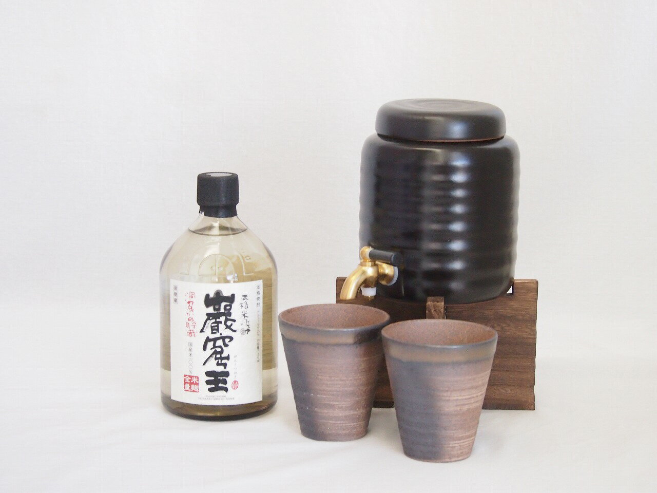 本格焼酎サーバー1000cc(18cm×24cm 1kg)三重県萬古焼き備前金彩ペアカップ(200ml×2個)本格米焼酎 洞窟かめ貯蔵巌窟王 (宮崎県) 720...
