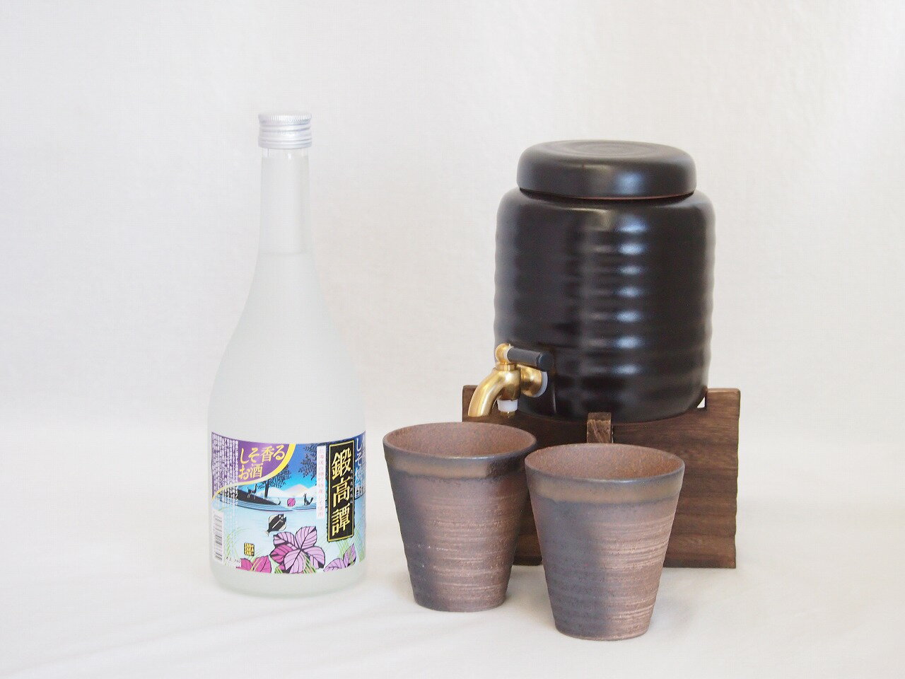 本格焼酎サーバー1000cc(18cm×24cm 1kg)三重県萬古焼き備前金彩ペアカップ(200ml×2個)合同酒精 しそ焼酎 鍛高譚 (千葉県) 720ml...