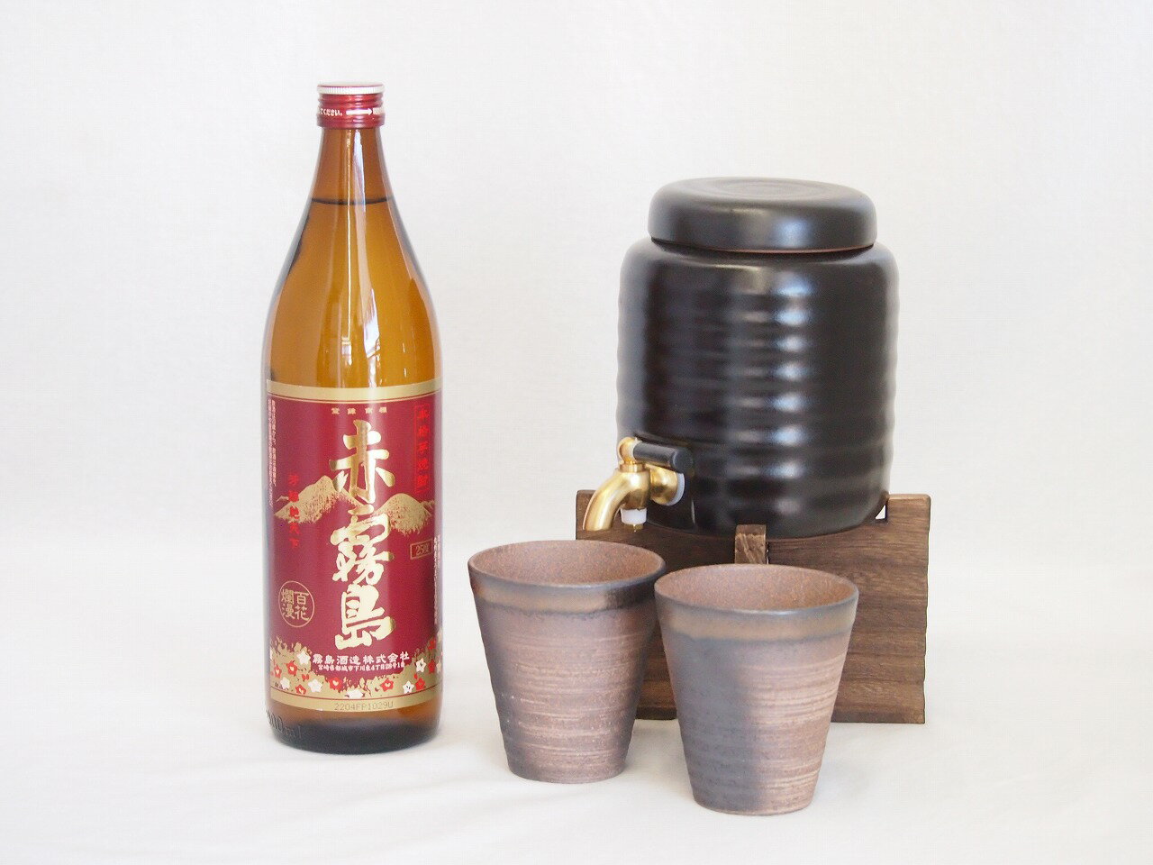 霧島 芋焼酎 本格焼酎サーバー1000cc(18cm×24cm 1kg)三重県萬古焼き備前金彩ペアカップ(200ml×2個)霧島酒造 本格芋焼酎 赤霧島 (宮崎県) 900ml×1本