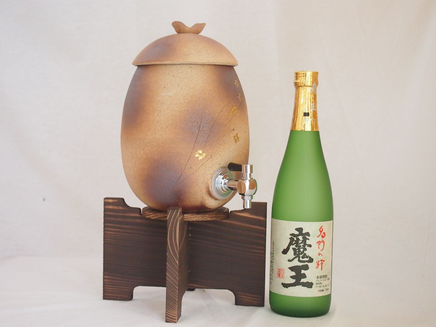 信楽焼・明山窯　焼酎サーバー　火色金小紋　2200cc(滋賀県)芋焼酎 村尾 900ml(鹿児島)