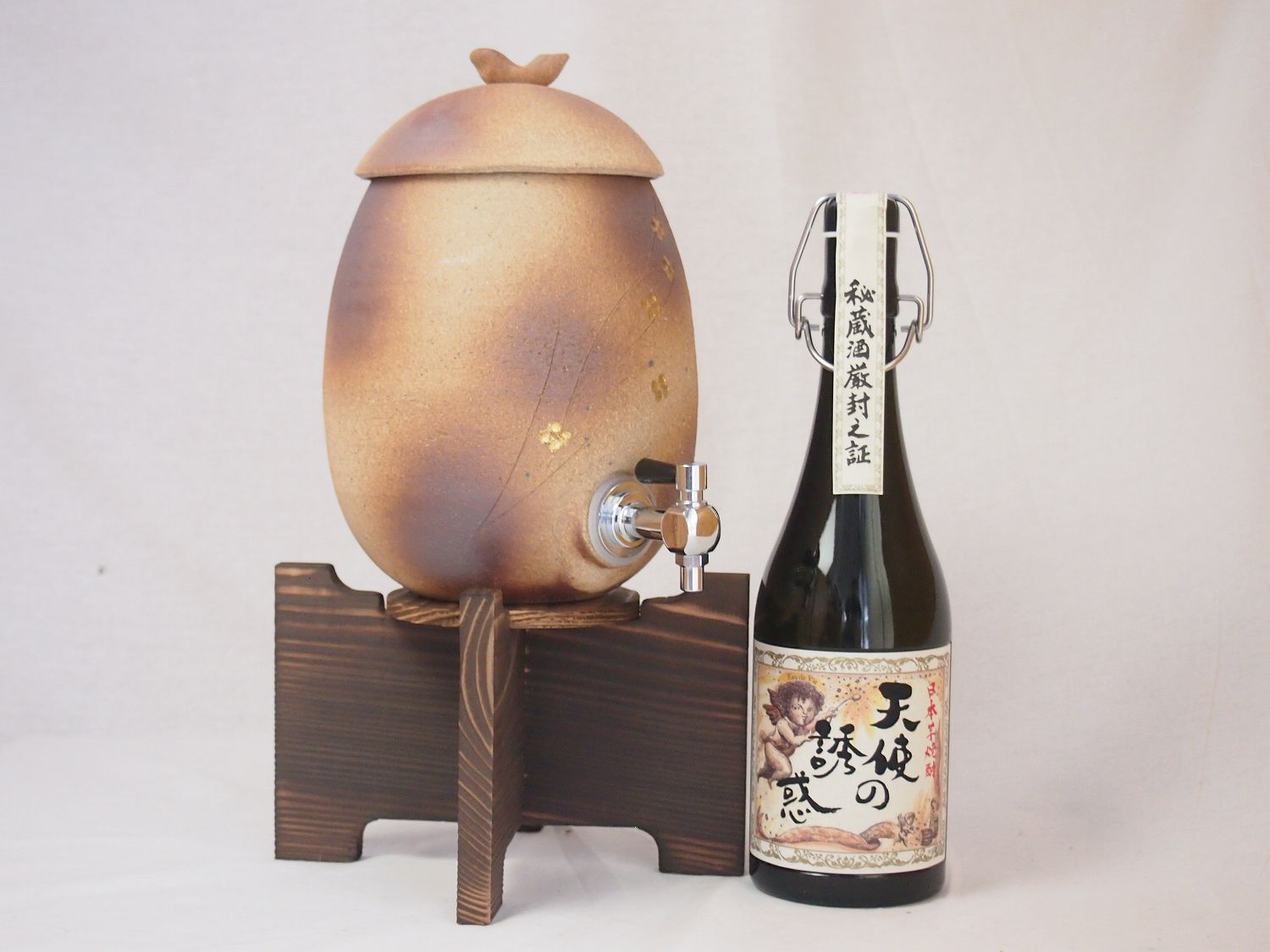 天使の誘惑 焼酎 信楽焼・明山窯　焼酎サーバー　火色金小紋　2200cc(滋賀県)芋焼酎 西酒造 天使の誘惑 720ml(鹿児島)