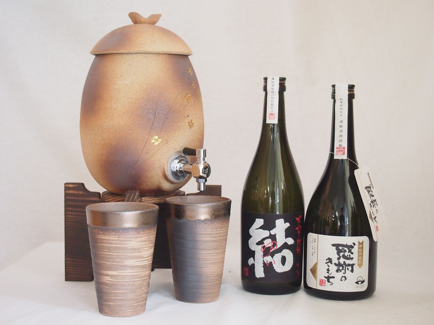 信楽焼・明山窯 焼酎サーバー 火色金小紋 2200cc(滋賀県)+萬古焼・備前金彩焼酎ペアカップ(三重県)+芋焼酎 結 感謝の気持ち 720ml