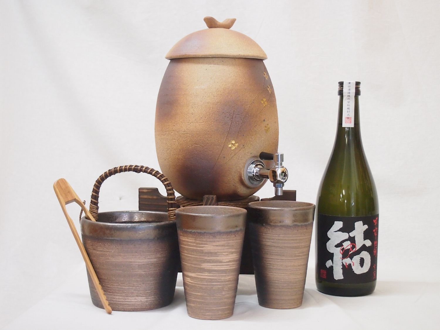信楽焼・明山窯 焼酎サーバー 火色金小紋 2200cc(滋賀県)+萬古焼・備前金彩焼酎ペアカップ 氷入れ(三重県)+芋焼酎 濱田酒造 結 720ml (鹿児島県...