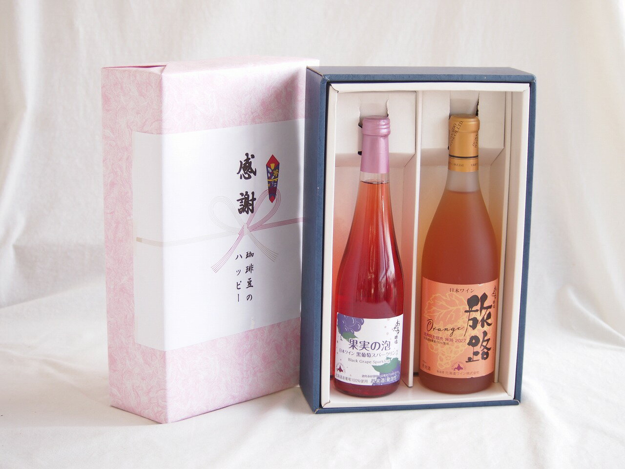 「最もリッチで、濃厚な果実味」**を楽しめるのがこの黒葡萄です。まるで高級なプレミアムぶどうジュースをお酒にしたような贅沢感があります。 --- ### ?? 「北海道黒葡萄」の特徴 このワインは、北海道産の黒ぶどう（主にキャンベル・アーリ...