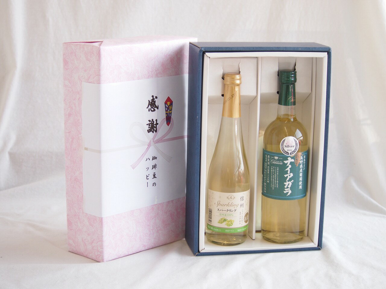 感謝の贈り物ボックス信州産シャインマスカットとナイアガラワインと国産ワインセット(長野県産葡萄使用 ナイアガラ白ワイン やや甘口(山梨県)720ml信州シャインマスカット＆ナイアガラスパークリング500ml